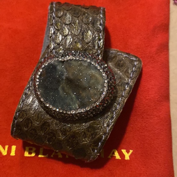 Roni Blanshay Skin/Leather Cuff - Picture 3 of 13